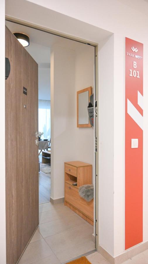 West Park Residence Apartment Budapest Exterior photo